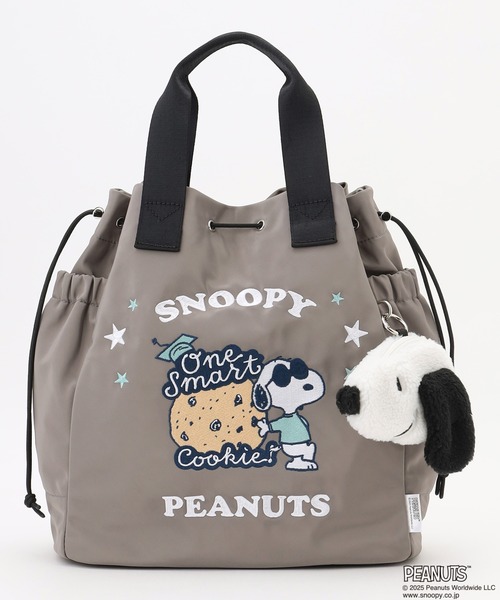Y'SACCS(イザック)の「SNOOPYデザイン 2way巾着トート(クッキー)(トートバッグ・レディース・グレー/ブラック/カーキ・FREE)」の2枚目の写真