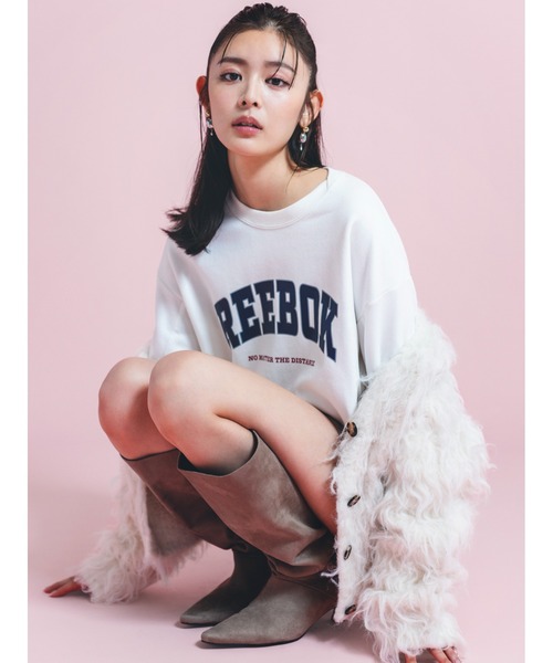 FRAY I.D（フレイアイディー）の「【Reebok× FRAY I.D】ボリュームスリーブスウェットプルオーバー（スウェット・レディース・ブルー/ホワイト/ピンク・F）」の16枚目の写真