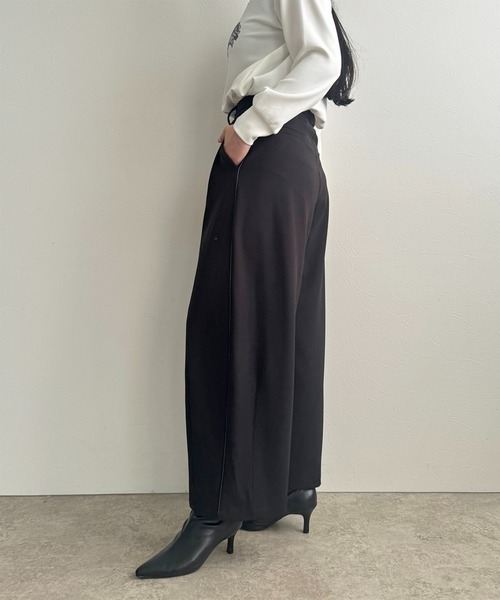 LHELBIE(レルビエ)の「カービーパンツ(その他パンツ・レディース・アイボリー/ブラック/グレイッシュベージュ・M)」の19枚目の写真