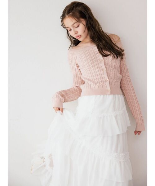 dazzlin（ダズリン）の「ミニケーブルスクエアニットトップス（ニット/セーター・レディース・アイボリー/ブルー/ピンク/ブラック・FREE）」の6枚目の写真