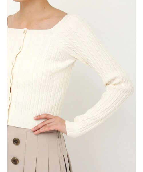 dazzlin（ダズリン）の「ミニケーブルスクエアニットトップス（ニット/セーター・レディース・アイボリー/ブルー/ピンク/ブラック・FREE）」の12枚目の写真