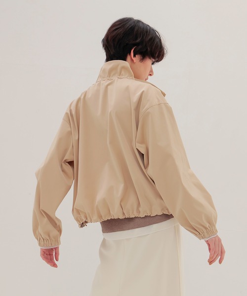 DRESSLAVE(ドレスレイブ)の「memory double satin blouson(メモリーダブルサテンブルゾン)(ブルゾン・レディース・ホワイト/ベージュ・38)」の4枚目の写真