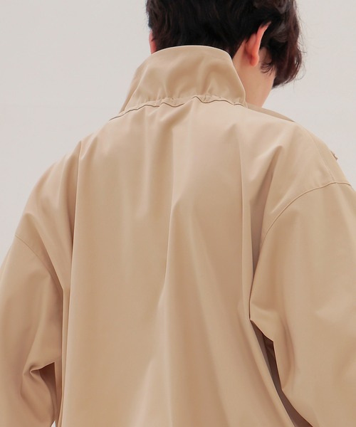 DRESSLAVE(ドレスレイブ)の「memory double satin blouson(メモリーダブルサテンブルゾン)(ブルゾン・レディース・ホワイト/ベージュ・38)」の8枚目の写真