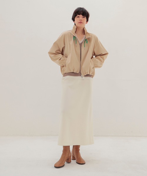 DRESSLAVE(ドレスレイブ)の「memory double satin blouson(メモリーダブルサテンブルゾン)(ブルゾン・レディース・ホワイト/ベージュ・38)」の9枚目の写真