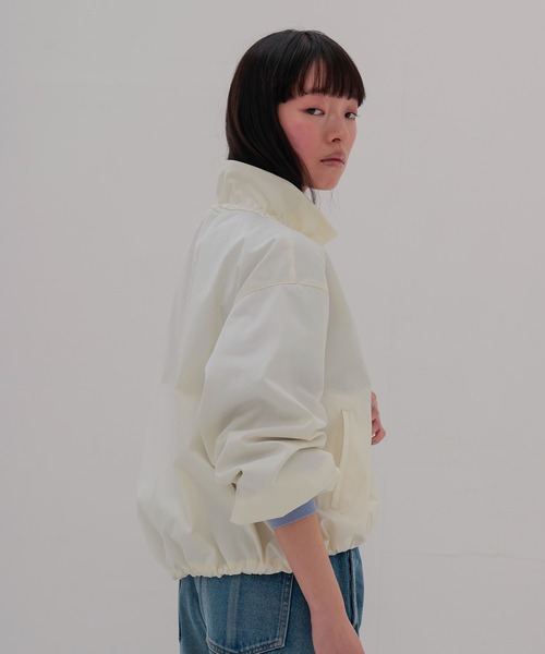 DRESSLAVE(ドレスレイブ)の「memory double satin blouson(メモリーダブルサテンブルゾン)(ブルゾン・レディース・ホワイト/ベージュ・38)」の13枚目の写真