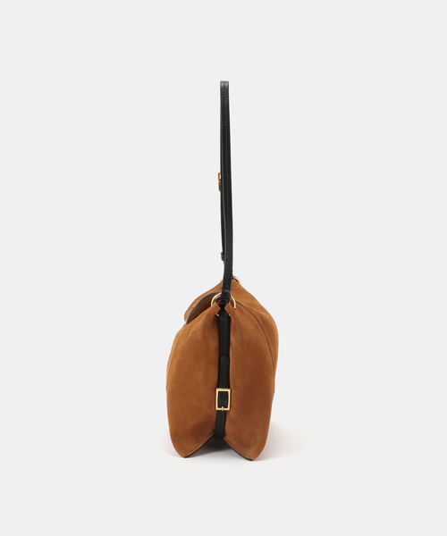 journal standard L'essage(ジャーナルスタンダードレサージュ)の「【WANDLER/ワンドラー】 Penelope Slouch Bag Suede:ショルダーバッグ(ショルダーバッグ・レディース・ブラウン・FREE)」の2枚目の写真