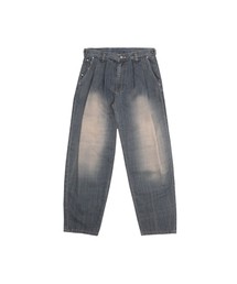 EYC（インヤン）の「Curve tuck denim pants (Washed Light blue)（デニムパンツ）」