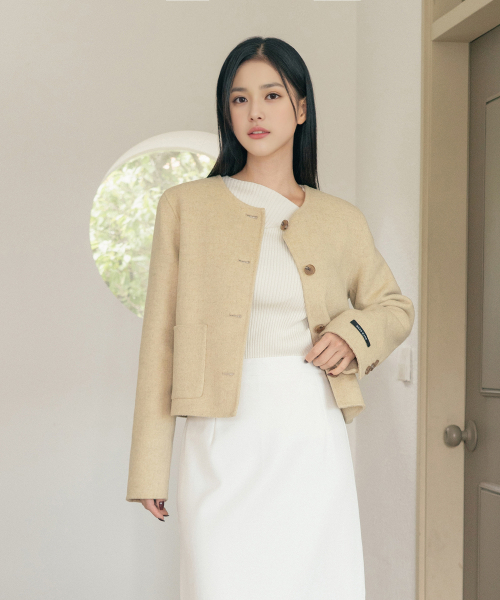 SOUP(スープ)の「ラウンドネックラインハンドメイドジャケット(SBAJKF1)(その他アウター・レディース・ライトイエロー・55/66)」の3枚目の写真