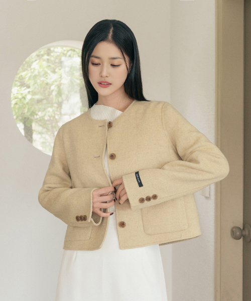 SOUP(スープ)の「ラウンドネックラインハンドメイドジャケット(SBAJKF1)(その他アウター・レディース・ライトイエロー・55/66)」の2枚目の写真