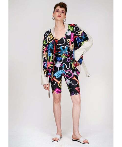 GREEDILOUS(グリディアス)の「ネオンレタリングチューブトップ(その他トップス・レディース・その他・SMALL/MEDIUM/LARGE/X-SMALL)」の2枚目の写真