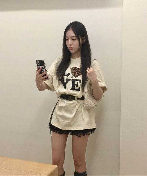 KATRINA K（カトリーナケイ）の「ラブピンクレオパード半袖Tシャツ-3カラー（Tシャツ/カットソー・レディース・ブルー/ライトイエロー/チャコール・MEDIUM/LARGE）」の7枚目の写真