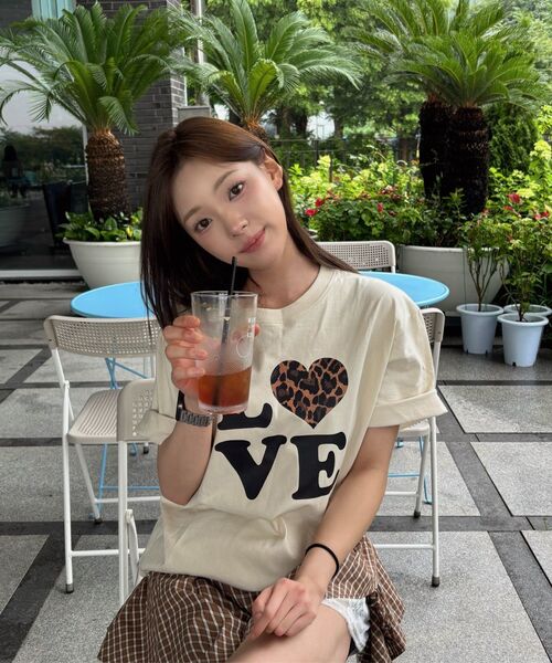 KATRINA K（カトリーナケイ）の「ラブピンクレオパード半袖Tシャツ-3カラー（Tシャツ/カットソー・レディース・ブルー/ライトイエロー/チャコール・MEDIUM/LARGE）」の10枚目の写真