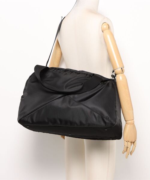 Samsonite Red（サムソナイトレッド）の「【SAMSONITE RED/サムソナイトレッド】 SAC'S BAR別注 バイアスジャック4D DUFFLE BAG（ボストンバッグ・メンズ・ブラック・FREE）」の2枚目の写真