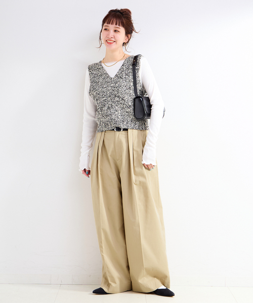 B.C STOCK(ベーセーストック)の「ウォッシャブル / T/Cワイドチノパンツ(チノパンツ・レディース・ベージュ/ブラック/カーキ・SMALL/MEDIUM)」の14枚目の写真