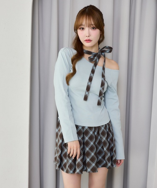 one after another NICE CLAUP(ワンアフターアナザーナイスクラップ)の「ネックリボンカットソー(Tシャツ/カットソー・レディース・アイボリー/ブラック/サックスブルー/ネイビー・FREE)」の13枚目の写真