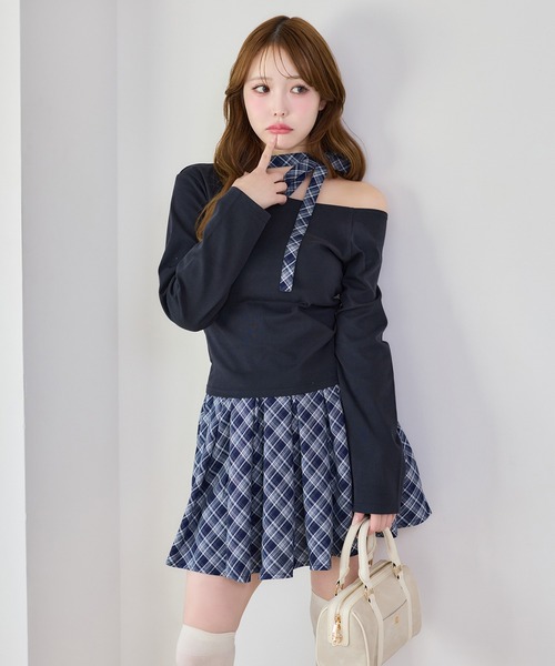 one after another NICE CLAUP(ワンアフターアナザーナイスクラップ)の「ネックリボンカットソー(Tシャツ/カットソー・レディース・アイボリー/ブラック/サックスブルー/ネイビー・FREE)」の18枚目の写真