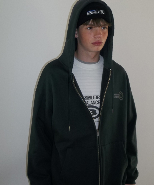 PO8（ピーオーエイト）の「8SYMBOL ZIP-UP HOODIE - DARK GREY（パーカー・レディース・その他・MEDIUM/LARGE）」の4枚目の写真