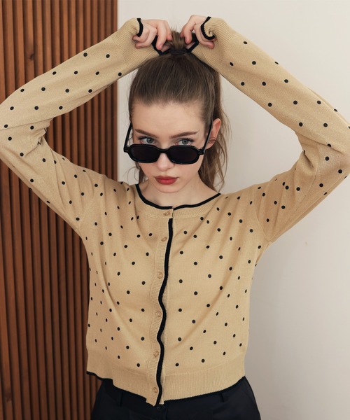 Mili affinity（ミリアフィニティー）の「配色ドット柄カーディガン（ニット/セーター・レディース・ブラック系/ベージュ系/グレー系・FREE）」の3枚目の写真