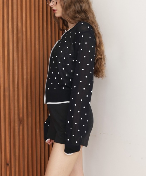 Mili affinity（ミリアフィニティー）の「配色ドット柄カーディガン（ニット/セーター・レディース・ブラック系/ベージュ系/グレー系・FREE）」の10枚目の写真