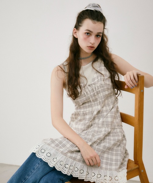 idem(イデム)の「cup in bi color slit tank top / カップインバイカラースリットタンクトップ(タンクトップ・レディース・ブルー/ライトグレー・FREE)」の18枚目の写真