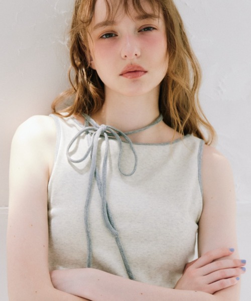 idem(イデム)の「cup in bi color slit tank top / カップインバイカラースリットタンクトップ(タンクトップ・レディース・ブルー/ライトグレー・FREE)」の4枚目の写真