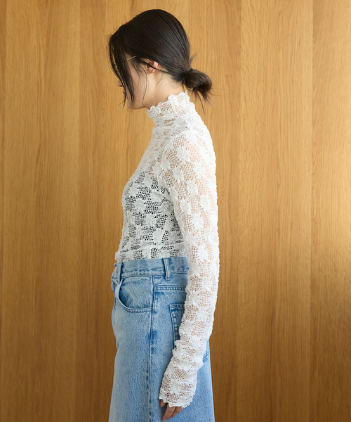 IENA LA BOUCLE(イエナラブークル)の「IENA LA BOUCLE メッシュフラワーカットソー(Tシャツ/カットソー・レディース・ホワイト・FREE)」の8枚目の写真