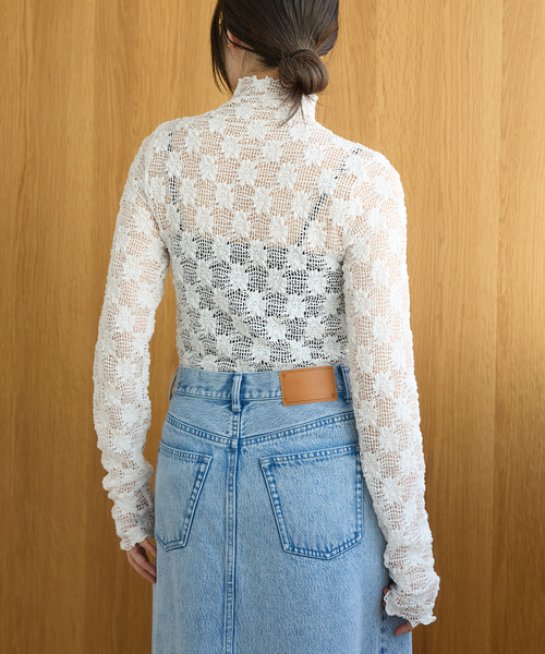 IENA LA BOUCLE(イエナラブークル)の「IENA LA BOUCLE メッシュフラワーカットソー(Tシャツ/カットソー・レディース・ホワイト・FREE)」の9枚目の写真