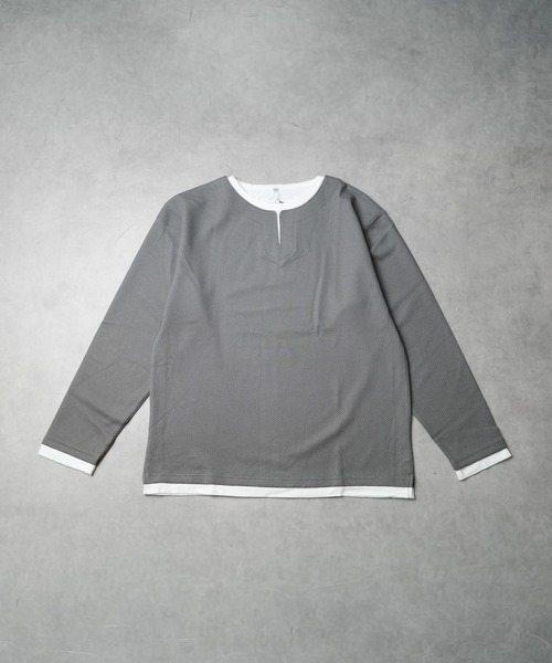 NO WAY(ノーウェイ)の「/ハニカムストレッチ レイヤード風キーネックTシャツ/(Tシャツ/カットソー・レディース・ブラック/グレー・LARGE)」の2枚目の写真