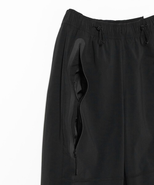 NIKE(ナイキ)の「NIKE / Tech Woven Jogger Pants(スウェットパンツ・メンズ・ブラック・SMALL/MEDIUM/LARGE/X-LARGE)」の3枚目の写真
