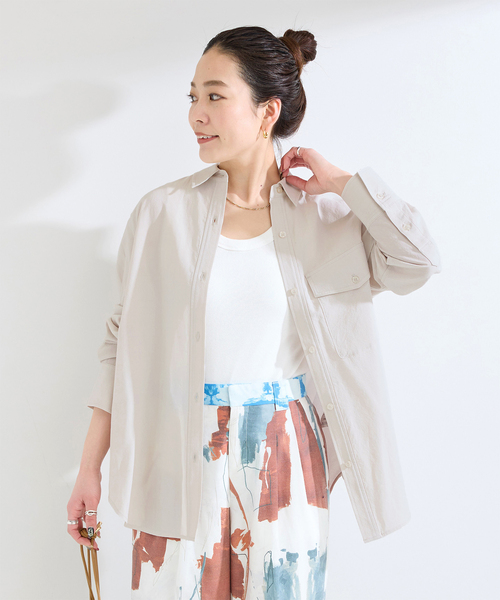 B.C STOCK(ベーセーストック)の「手洗い可 / フィブリルシャツ(シャツ/ブラウス・レディース・ブラック/チャコールグレー/ベージュ・FREE)」の1枚目の写真