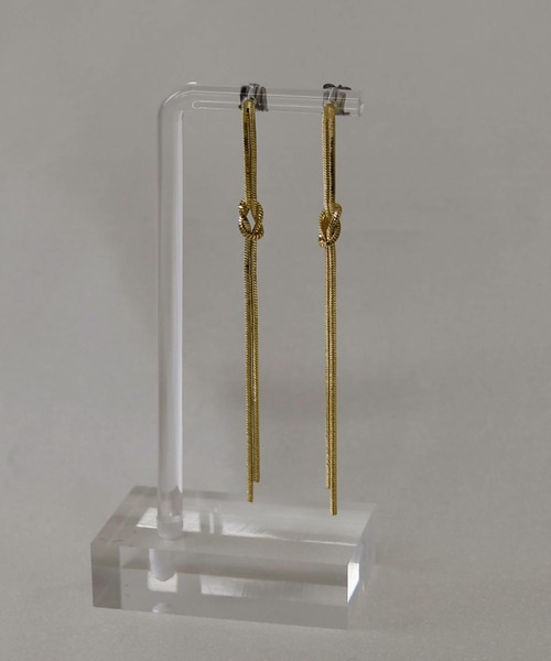 LA MUe（ラミュー）の「【LA MUe】ニッケルフリー ノットチェーン ロングピアス（ピアス（両耳用）・レディース・シルバー/ゴールド・FREE）」の10枚目の写真