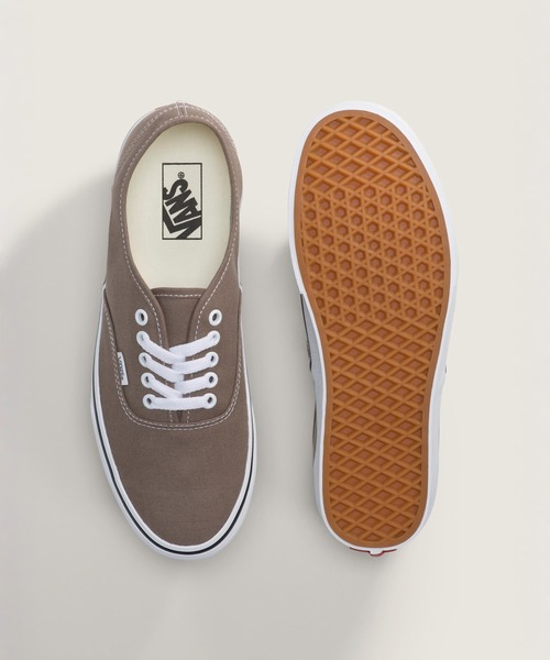 VANS(バンズ)の「オーセンティック / Authentic COLOR THEORY WALNUT VN000EGA1NU1(スニーカー・メンズ・ブラウン・12/11.5/10.5/10/9.5/9/8.5/8/7.5/7/6.5/6/5.5/5)」の3枚目の写真