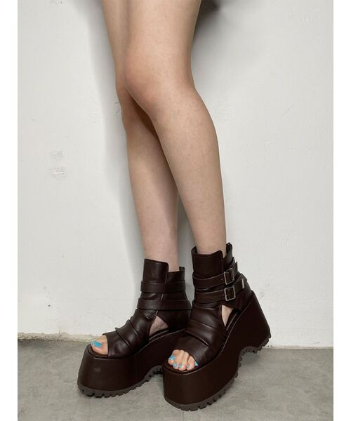 MURUA（ムルーア）の「ギャザープラットフォームシューズ（その他シューズ・レディース・アイボリー/ブラック/ブラウン・22.5/23.5/24.5）」の3枚目の写真