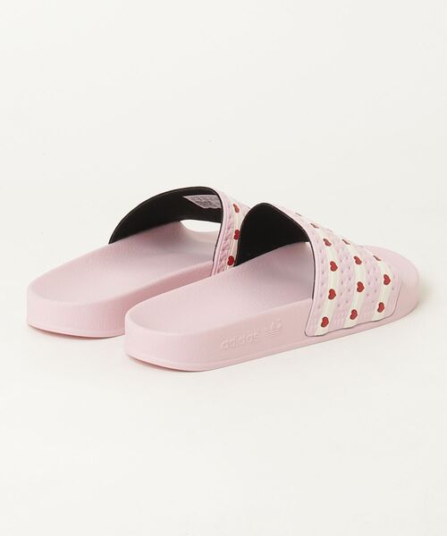 adidas(アディダス)の「アディレッタ サンダル / Adilette Slides / アディダスオリジナルス adidas Originals(サンダル・レディース・ピンク・28.5cm/27.5cm/26.5cm/25.5cm/22.5cm/24.5cm/23.5cm)」の3枚目の写真