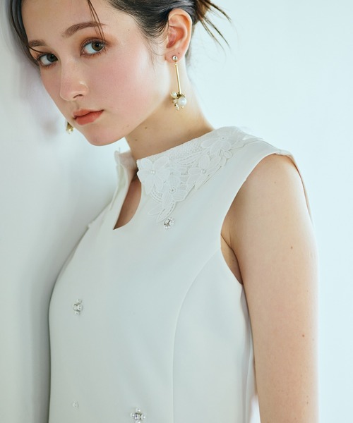 Audie a Muses(オーディアミューズ)の「2WAYノースリーブブラウス(シャツ/ブラウス・レディース・ブラック/オフホワイト・38/42)」の8枚目の写真