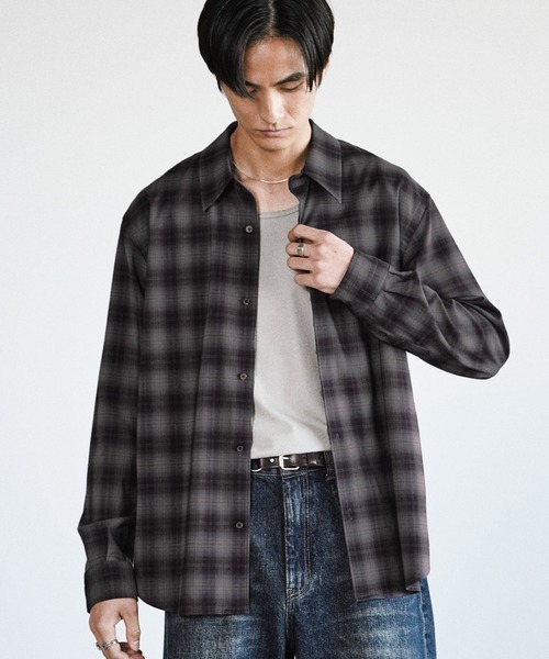 WYM LIDNM（ウィム バイ リドム）の「LOFTY DRAPE OMBRE CHECK SHIRT（シャツ/ブラウス・メンズ・アッシュブラウン/チャコール・S/M/L）」の2枚目の写真