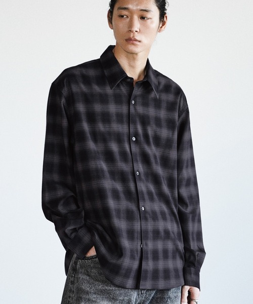 WYM LIDNM（ウィム バイ リドム）の「LOFTY DRAPE OMBRE CHECK SHIRT（シャツ/ブラウス・メンズ・アッシュブラウン/チャコール・S/M/L）」の3枚目の写真