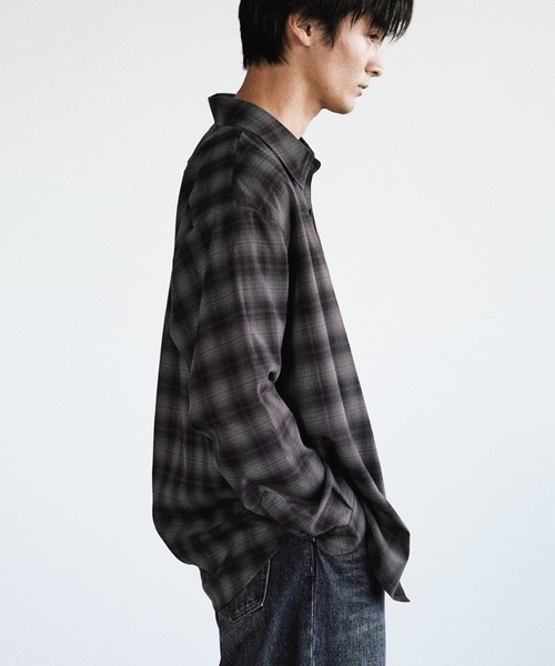 WYM LIDNM（ウィム バイ リドム）の「LOFTY DRAPE OMBRE CHECK SHIRT（シャツ/ブラウス・メンズ・アッシュブラウン/チャコール・S/M/L）」の14枚目の写真