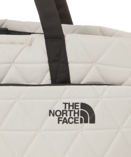 THE NORTH FACE(ザノースフェイス)の「【THE NORTH FACE(ザ・ノース・フェイス)】Geo face tote(PC・タブレットケース・レディース・アイボリー/ブラック・FREE)」の14枚目の写真