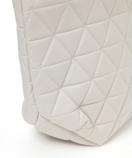 THE NORTH FACE(ザノースフェイス)の「【THE NORTH FACE(ザ・ノース・フェイス)】Geo face tote(PC・タブレットケース・レディース・アイボリー/ブラック・FREE)」の15枚目の写真