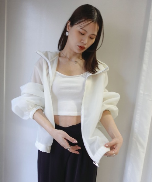 CORNERS（コーナーズ）の「シアーダンボールパーカー（パーカー・レディース・グレイッシュベージュ/ブラック/ホワイト・FREE）」の17枚目の写真