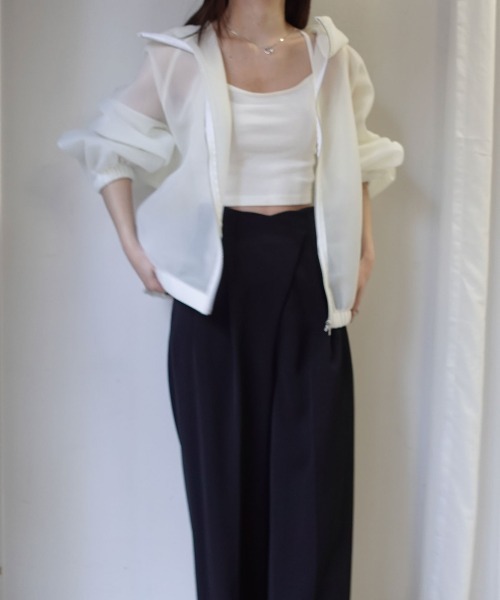 CORNERS（コーナーズ）の「シアーダンボールパーカー（パーカー・レディース・グレイッシュベージュ/ブラック/ホワイト・FREE）」の19枚目の写真