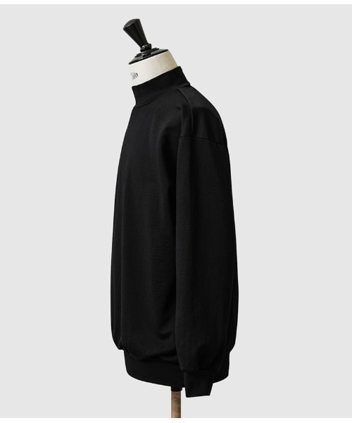 WAIPER.inc(ワイパーインク)の「WIVID SUVIN GIZA Hi-Neck Urake Sweater(スウェット・メンズ・ブラック/ライトグレー・2/1/3)」の3枚目の写真