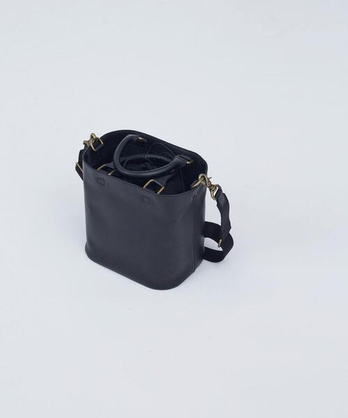 ADIEU TRISTESSE（アデュートリステス）の「ボンネルショルダー付レザーバッグ（ショルダーバッグ・レディース・ブラック/ダークブラウン・FREE）」の2枚目の写真