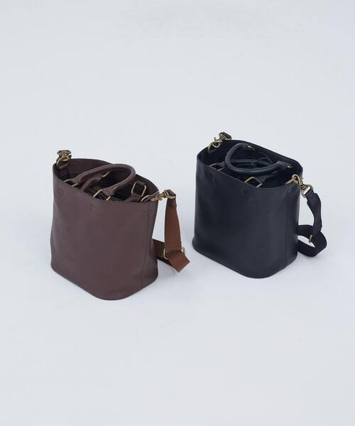 ADIEU TRISTESSE（アデュートリステス）の「ボンネルショルダー付レザーバッグ（ショルダーバッグ・レディース・ブラック/ダークブラウン・FREE）」の3枚目の写真