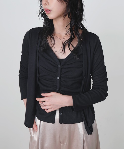 LIAN（リアン）の「レイヤードVネックギャザーカーデ（カーディガン/ボレロ・レディース・アイボリー/グレー/ブラック・FREE）」の15枚目の写真