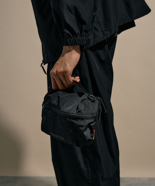 NUMERALS（ヌメラルズ）の「[NUMERALS]TWO POCKETS SHOULDER BAG（ショルダーバッグ・メンズ・カーキ/ブラック・FREE）」の7枚目の写真