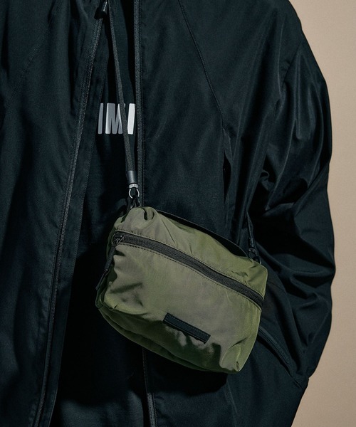 NUMERALS（ヌメラルズ）の「[NUMERALS]TWO POCKETS SHOULDER BAG（ショルダーバッグ・メンズ・カーキ/ブラック・FREE）」の10枚目の写真