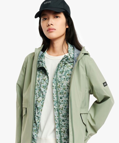 AIGLE(エーグル)の「GORE-TEX ゴアテックス 防風 防水 透湿 3レイヤー フーディジャケット(マウンテンパーカー・レディース・セージグリーン/ブラック/イエロー・36/38/40)」の11枚目の写真