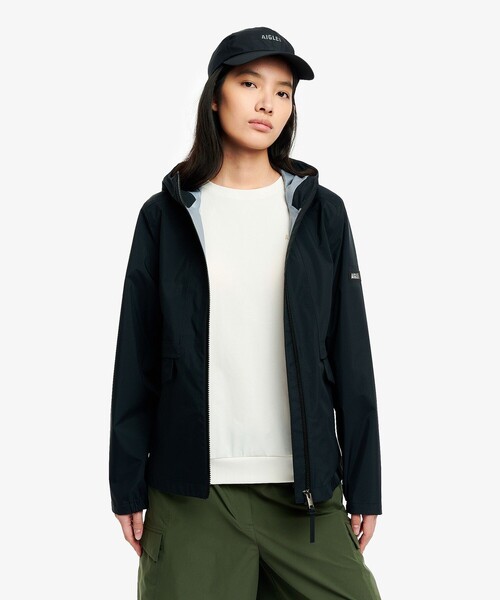 AIGLE(エーグル)の「GORE-TEX ゴアテックス 防風 防水 透湿 3レイヤー フーディジャケット(マウンテンパーカー・レディース・セージグリーン/ブラック/イエロー・36/38/40)」の15枚目の写真